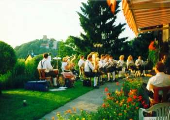 Veranstaltungen mit Musik umrahmt