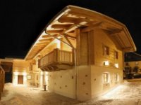 bauernhofurlaub-freyung-grafenau-holzferienhaus-ansicht.jpg