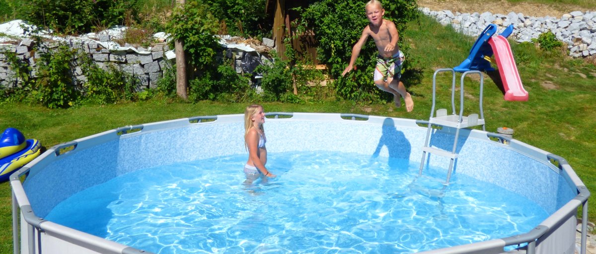 Ferienhaus mit Swimming Pool Kinderfreundlicher Urlaub im Bayerischen Wald