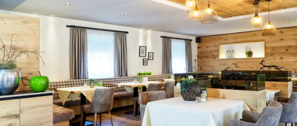 Lecker Essen im Restaurant mit regionaler Küche im Hotel Brandlhof Restaurant mit regionaler Küche im 3 Sterne Landhotel Brandlhof
