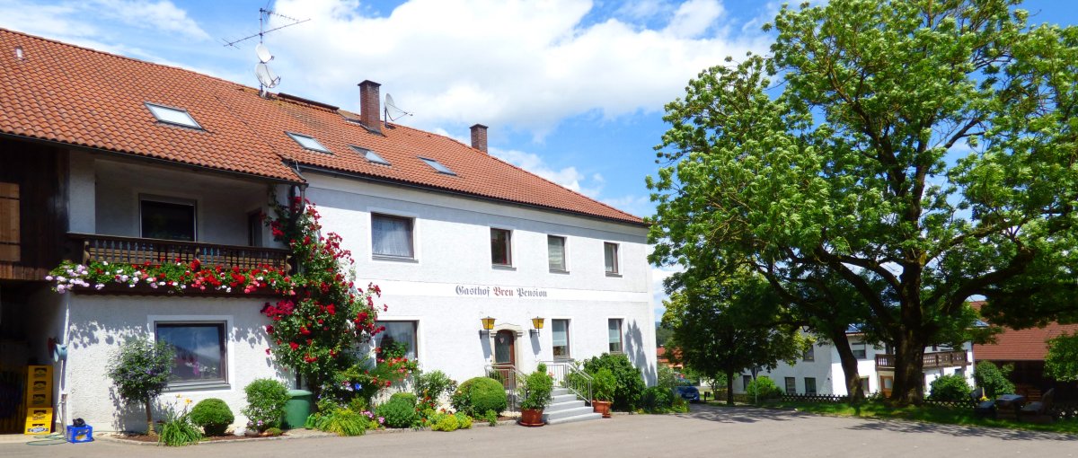 You are currently viewing Bauernhof Pension Breu Wirtshaus in Löwendorf / Cham