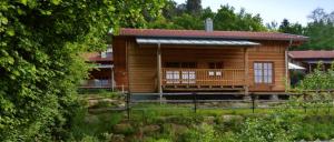 Read more about the article Bayerischer Wald Romantik Chalets für Zwei mit Sauna