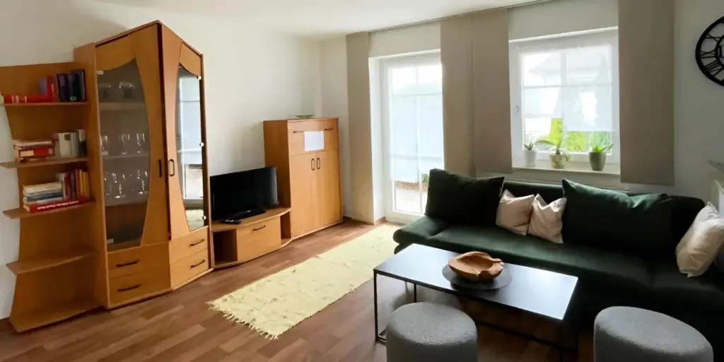 Große Ferienwohnung mit Terrasse und schönem Garten bei Cham Schlafzimmer Große Ferienwohnung mit Wohnzimmer