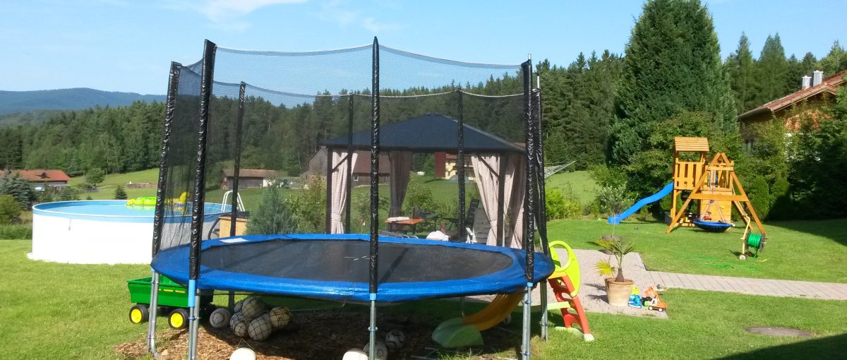 Ferienwohnung Steinbeißer in Arrach mit Kinderspielplatz Übernachtung nähe Lam und Osser Berg