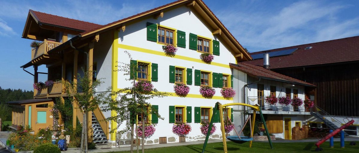 Du betrachtest gerade Bauernhof Strickerhof Göttl in Altreichenau & Neureichenau