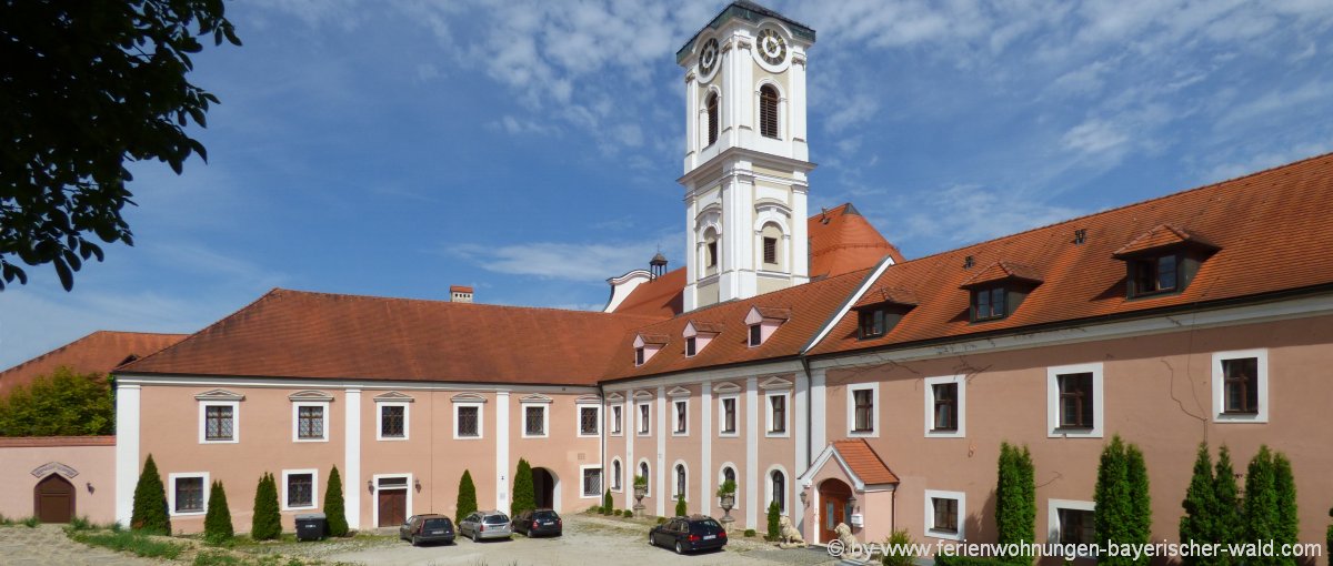 You are currently viewing Unterkünfte in Rotthalmünster Ferienwohnung & Ferienhaus
