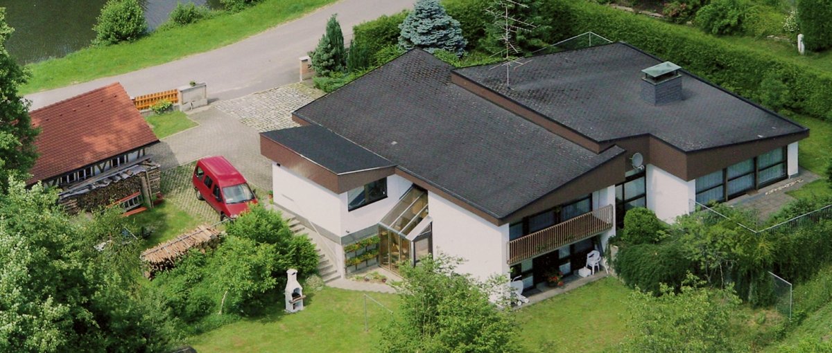 Du betrachtest gerade Ferienwohnung Zeintl in Auenzell Ferienzimmer Wiesenfelden